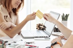 Cómo solicitar una tarjeta de crédito Azul BBVA